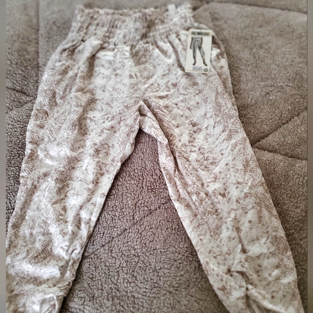 Cropped pants